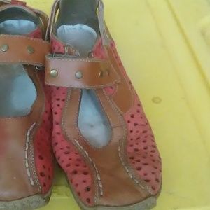 As-is red riekers shoes